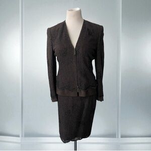 AKRIS LACE SUIT JACKET SKIRT SIZE 6 SWITZERLAND